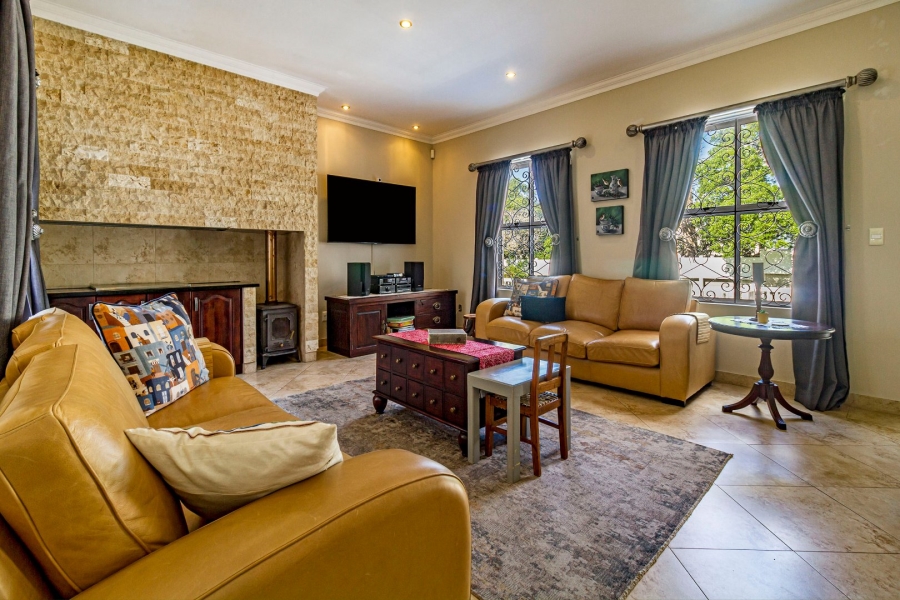 5 Bedroom Property for Sale in Golden Acre Western Cape